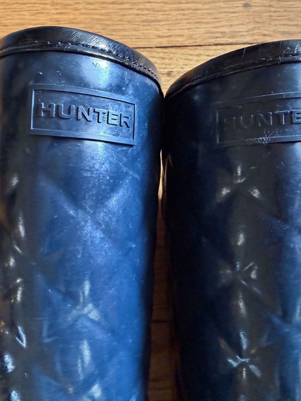 Hunter Navy Quilted Rain Boot Detail with White Stripes Size 8 - Picture 4 of 9